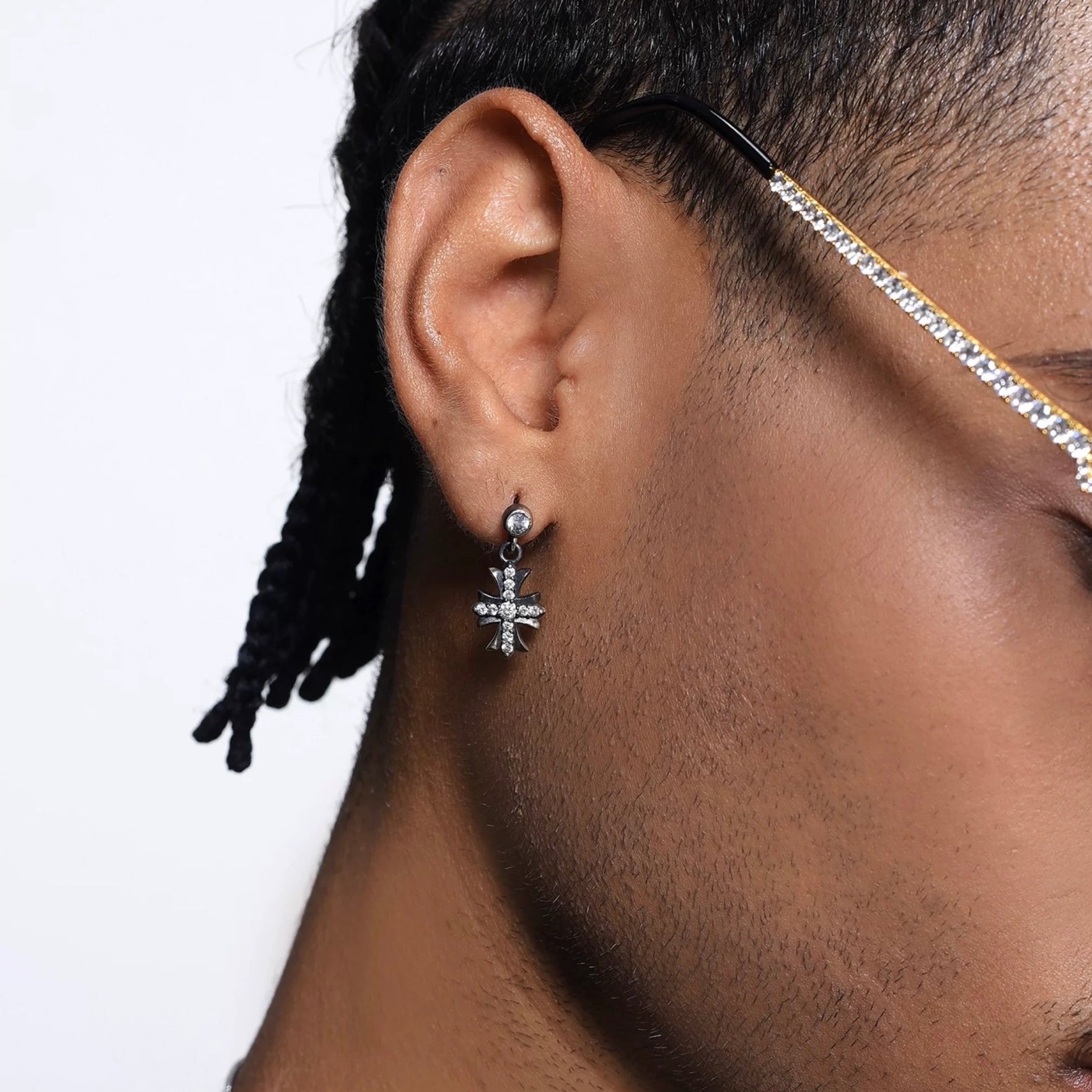 LOST SAINT – Boucles d’oreilles Croix 10 mm en Moissanite VVS1 et Argent 925 Vieilli