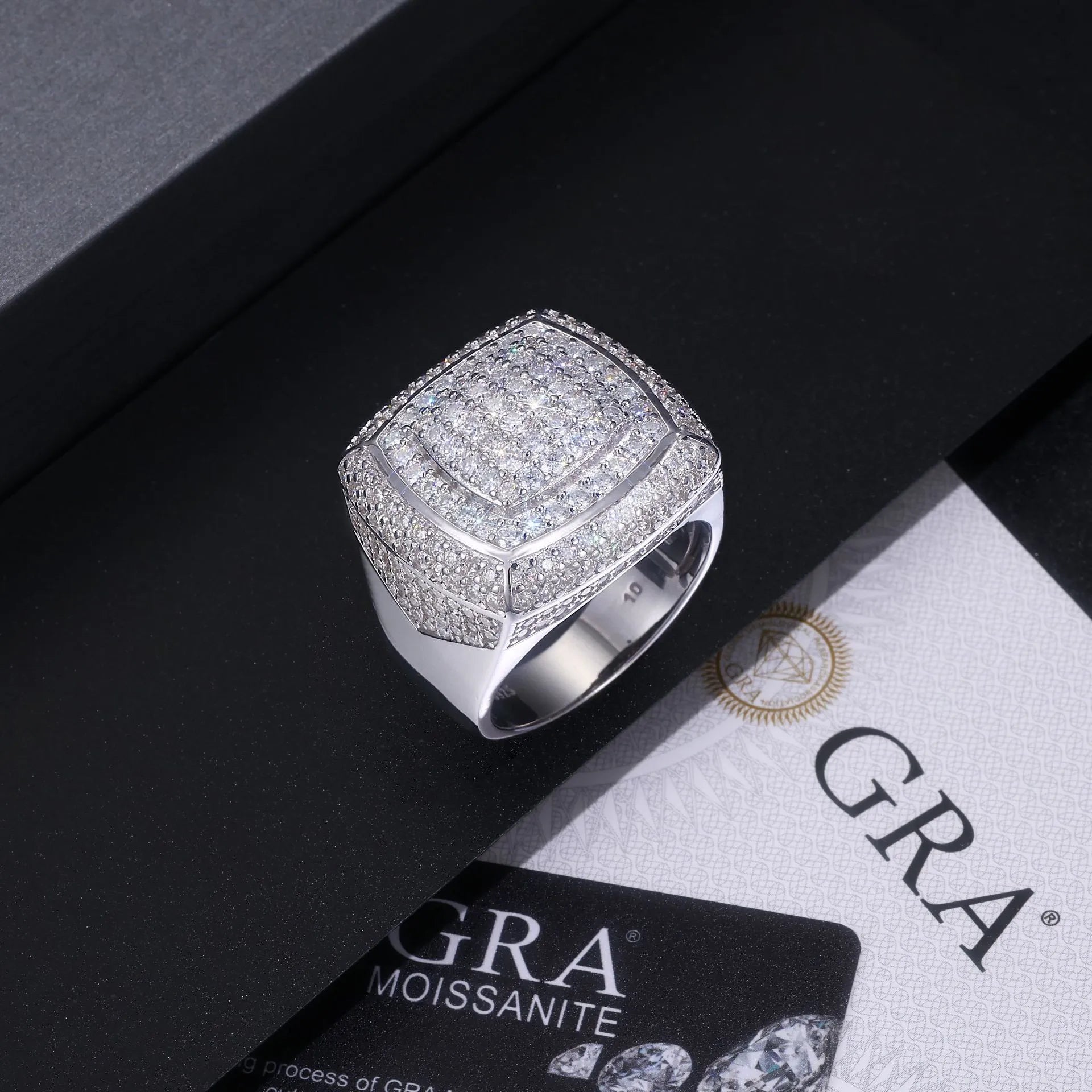 VELARO - Bague Carrée Bords Arrondis 13 mm Moissanite VVS1 - Argent 925
