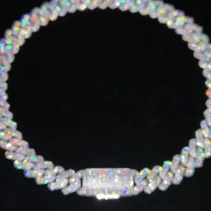 Charger la vidéo: ORION - Chaîne Cubaine 14 mm - Moissanite VVS1 et Argent 925