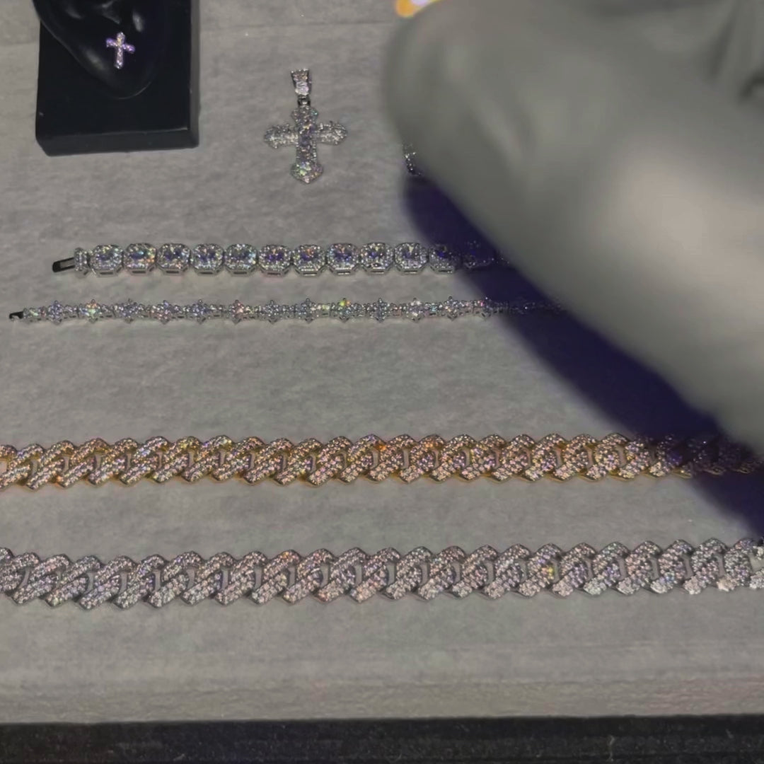 Charger la vidéo: AURIGA - Bague Cubaine 11mm - Or