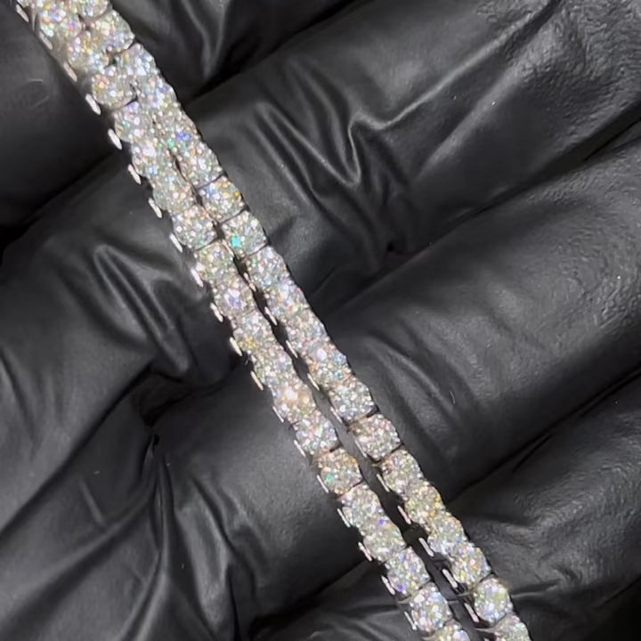 Charger la vidéo: CELESTIA - Bracelet de Tennis 2 à 6,5 mm - Moissanite VVS1 Argent 925