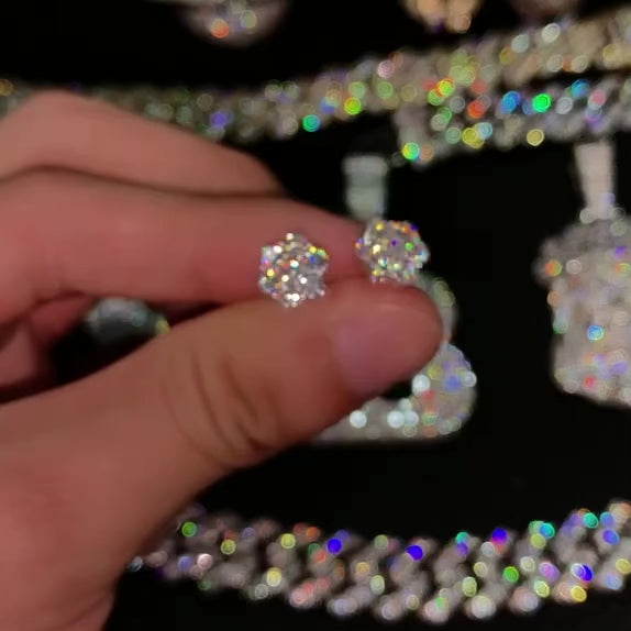 Charger la vidéo: CAPELLA - Boucles d'oreilles Géométriques 3mm en Moissanite VVS1 - Argent 925