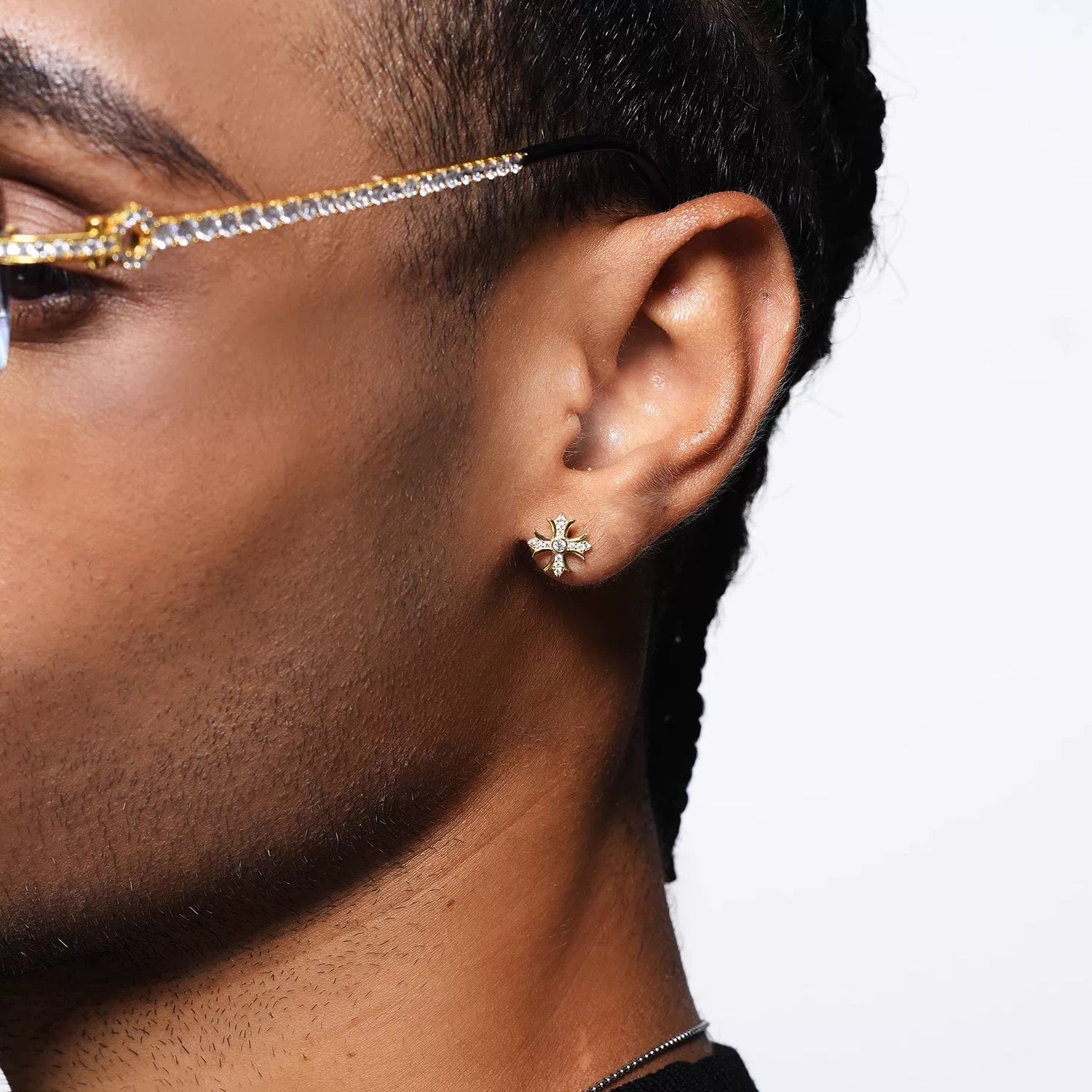 LYS GOTH – Boucles d’oreilles Croix 10 mm en Argent 925