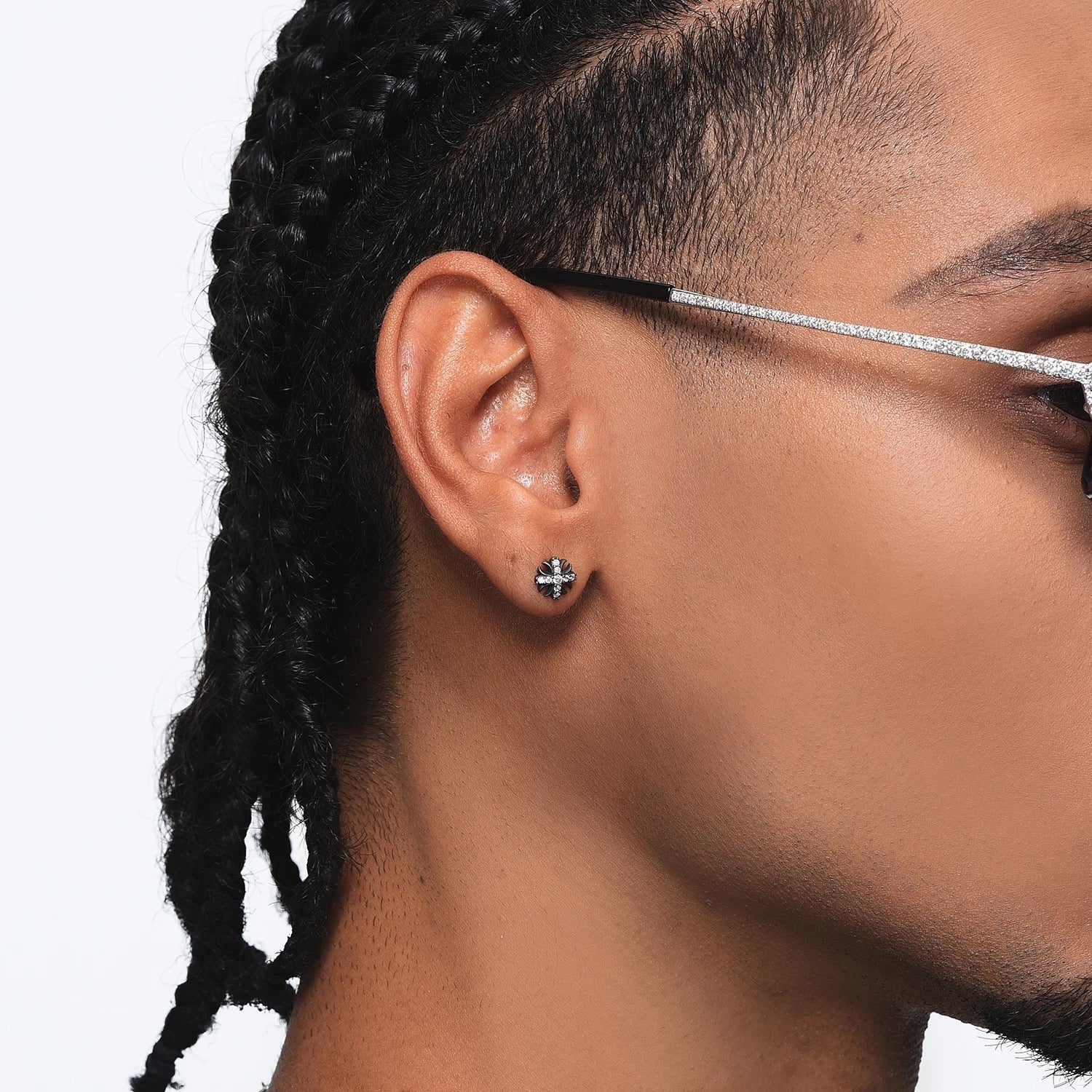 NOCTIS CROSS – Boucles d’oreilles Croix 9 mm en Moissanite VVS1 et Argent 925 Vieilli