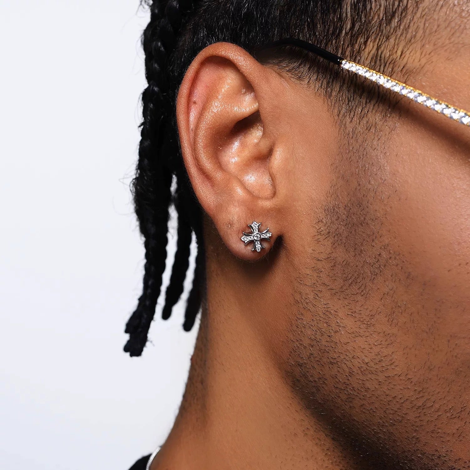 LYS GOTH – Boucles d’oreilles Croix 10 mm en Argent 925