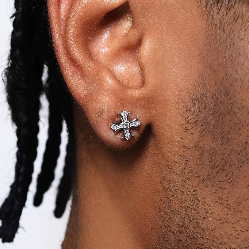 LYS GOTH – Boucles d’oreilles Croix 10 mm en Argent 925