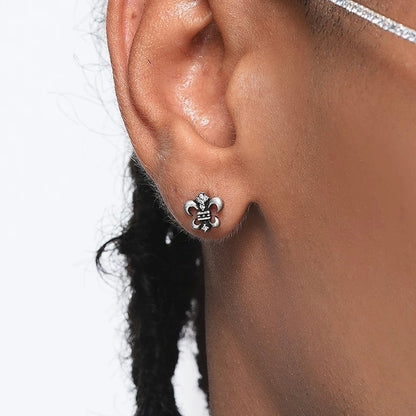 SACRED LYS – Boucles d’oreilles Fleur de Lys 9 mm en Argent 925 Vieilli