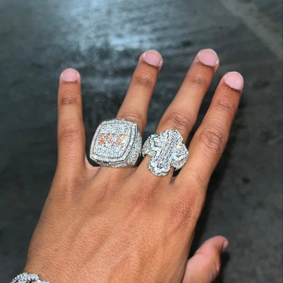 DIVINA - Bague Croix Pavée Coupe Baguette - Or