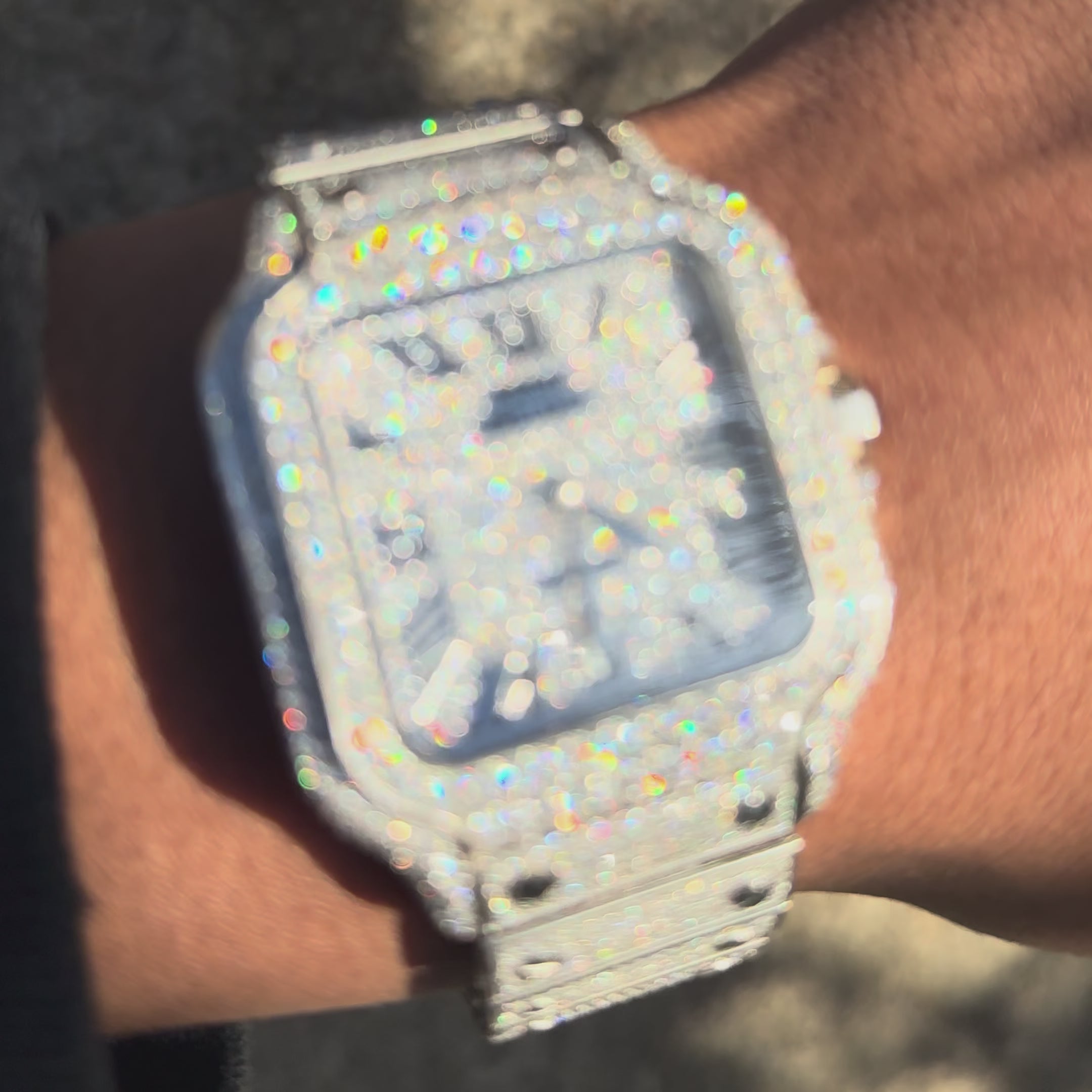 Charger la vidéo: NOCTIS - Montre Automatique FULL Moissanite VVS1