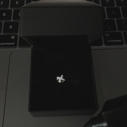 NOCTIS CROSS – Boucles d’oreilles Croix 9 mm en Moissanite VVS1 et Argent 925 Vieilli